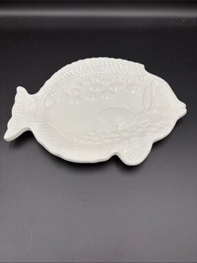 La Dolce Vita White Ceramic Fish-Shaped Plate